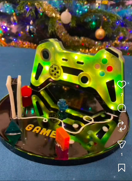 Manette personnalisée sur socle
